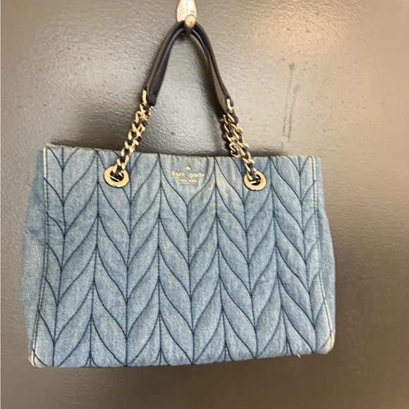 Kate Spade GUC  Denim Leaf Pattern bag GUC some wear- makes it extra cute IMO - Picture 5 of 16